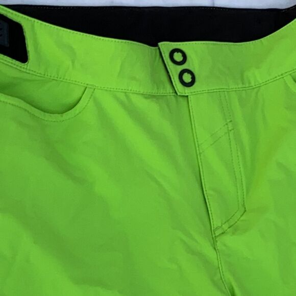 NEW men’s Enduro lime green bike shorts size 38 - Picture 3 of 10